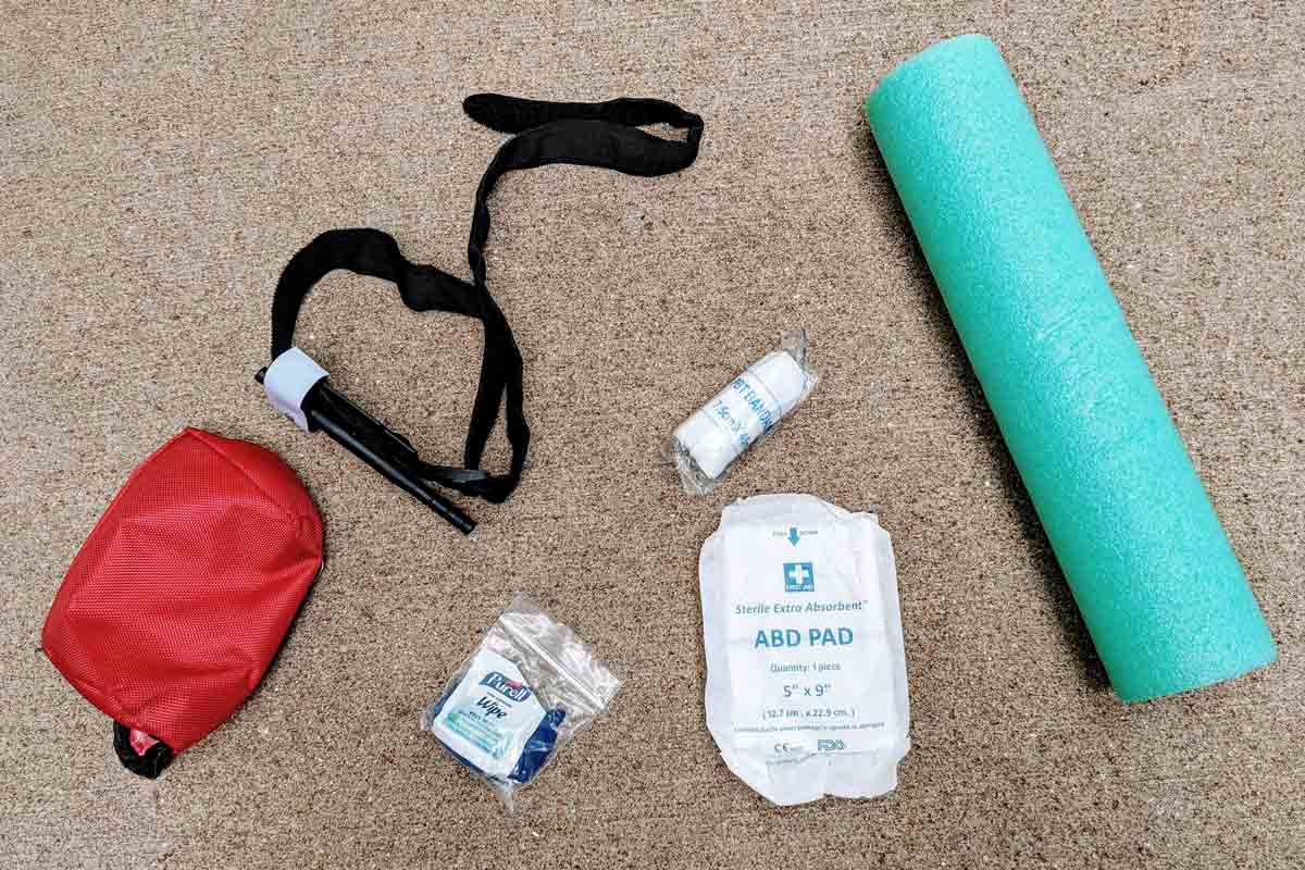 Homemade kits with tourniquets make gunshot first aid more available ...