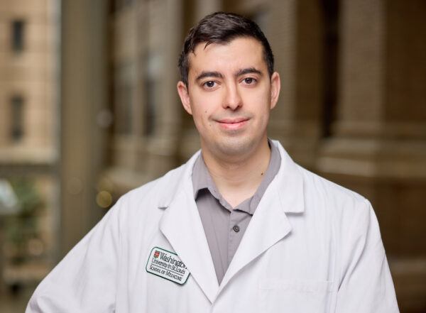 MD/PhD Student Ariel Hernandez-Leyva